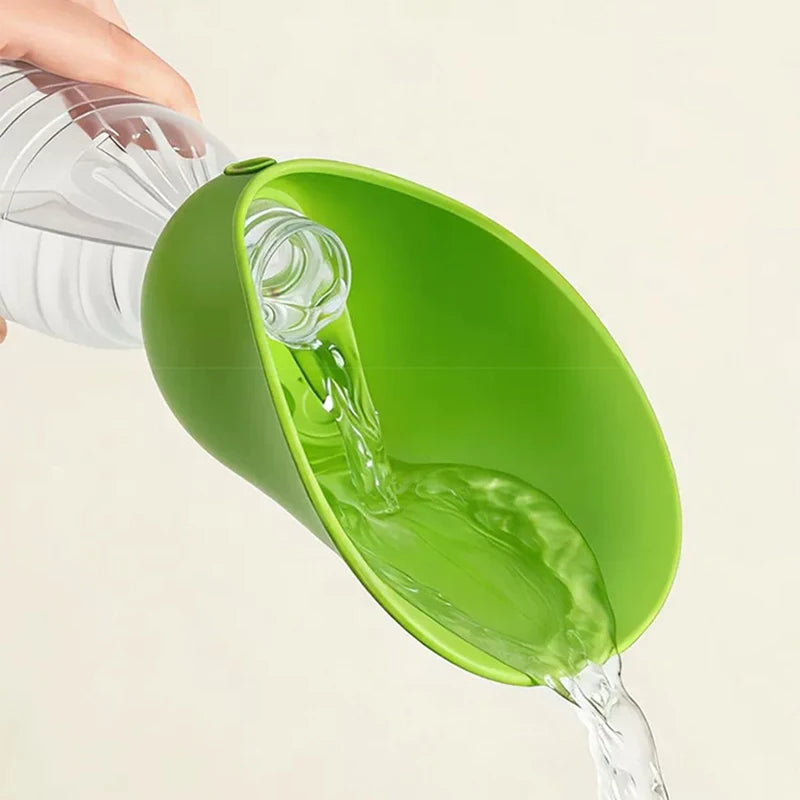 Portable Folding Dog Water Bottle | Leaf-Shaped Silicone Travel Pet Dispenser | Leak-Proof Lightweight Outdoor Walking and Hiking Hydration Bowl for Cats and Dogs